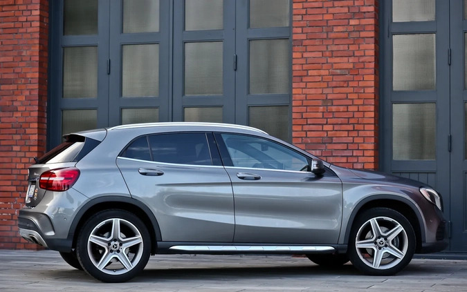 Mercedes-Benz GLA cena 89900 przebieg: 120800, rok produkcji 2017 z Kołaczyce małe 781